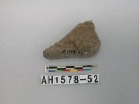 藏品(灰黑色細砂陶片)的圖片